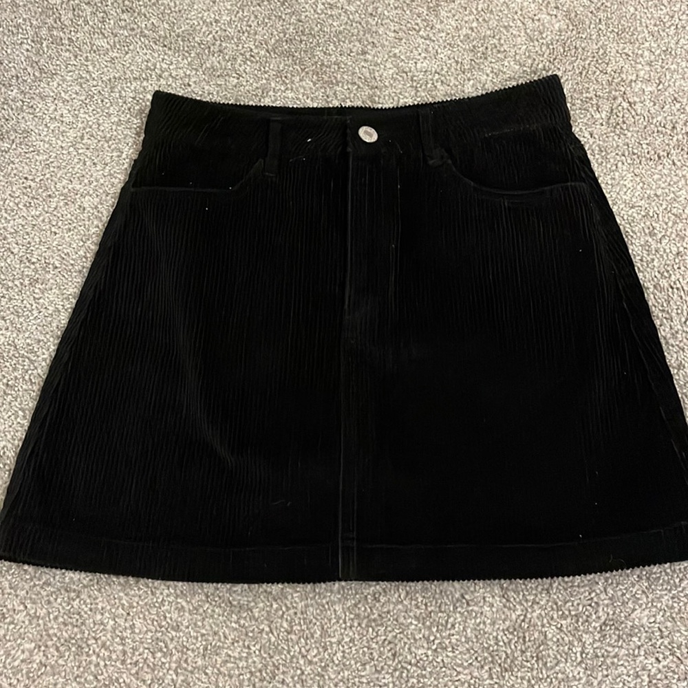 Never Worn, Forever 21 Black Skirt